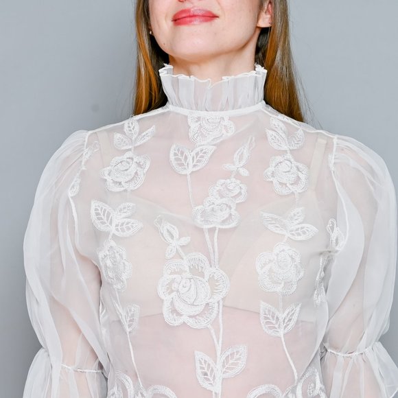 VINTAGE 70s White Organza Embroidered High-Neck Blouse XS - Picture 2 of 12